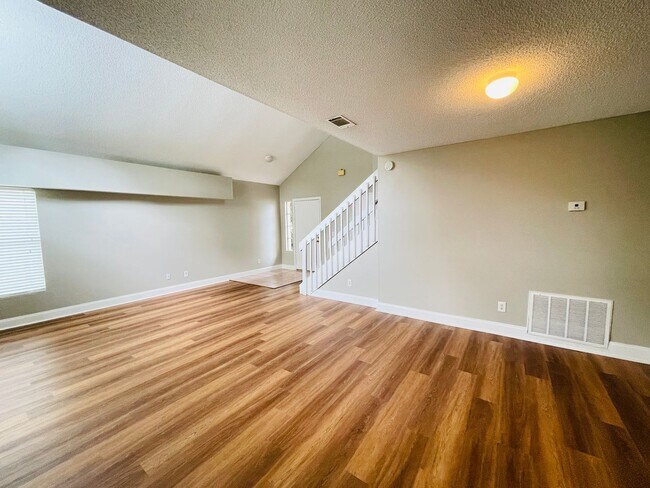 Photo - AMAZING HOME 3/2.5 on quiet cul-de-sac in East Orlando