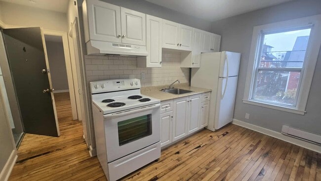 Photo - 56 Fleet St Unit 4