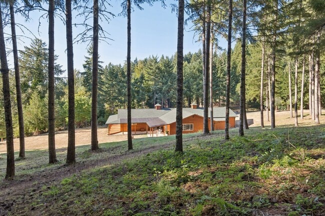 Photo - 2011 Pleasant View Dr