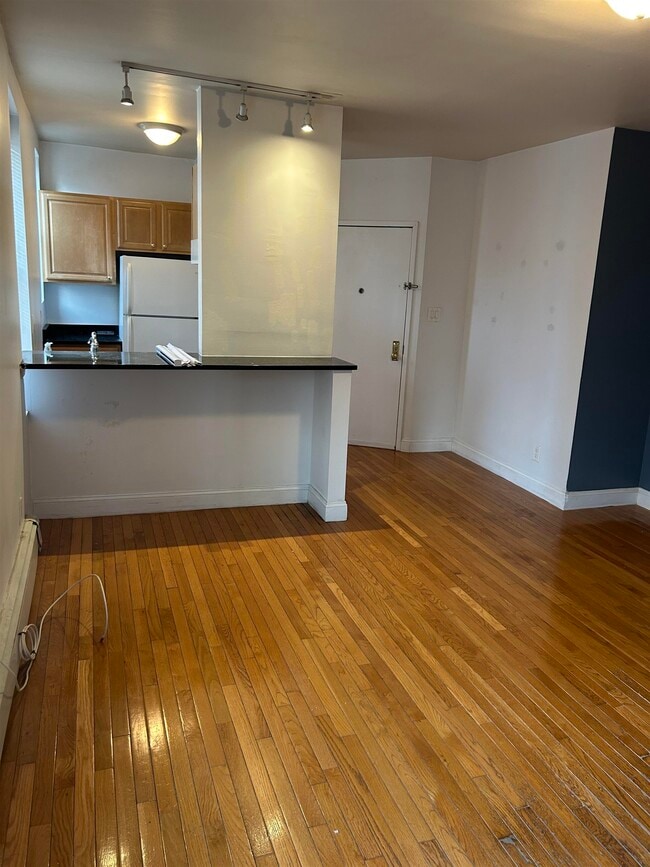 Photo - 6608 Polk St Apartamento Unidad 2A