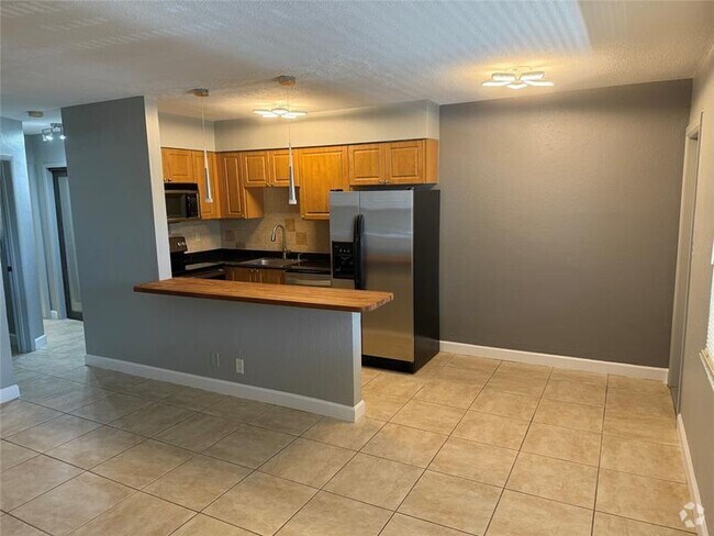 Building Photo - 2607 NE 8th Ave Unit 24 Rental
