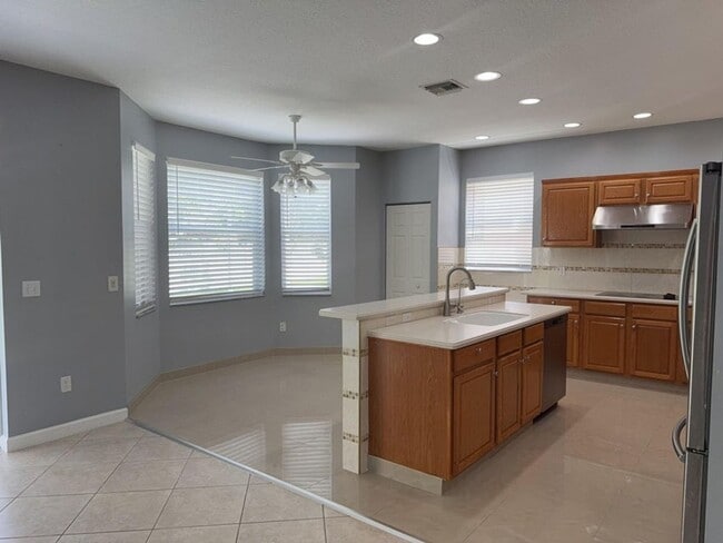 Photo - 1510 Running Oak Ln