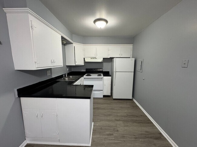 Photo - Warren Park 2 Bedroom Apartment w/Balcony Unit 9128 E 10th St- 5