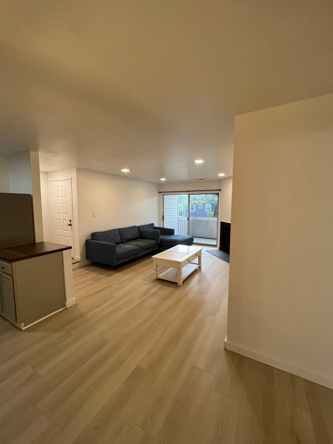 Photo - 13106 Wonderland Way