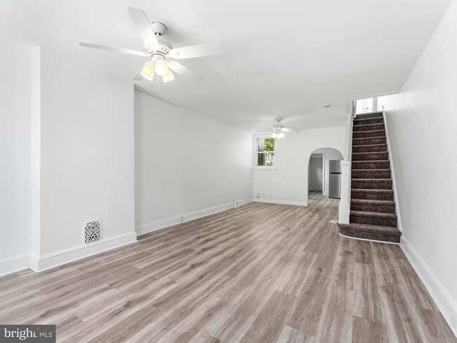 Photo - 1831 E Clementine St