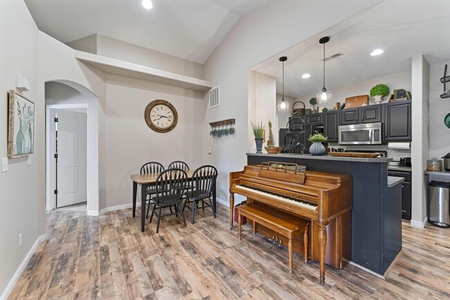 Photo - 1546 W 110 N