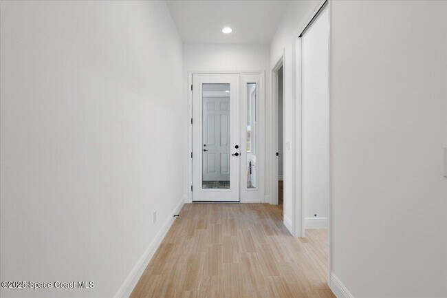 Photo - 7794 Cache Crk Ln