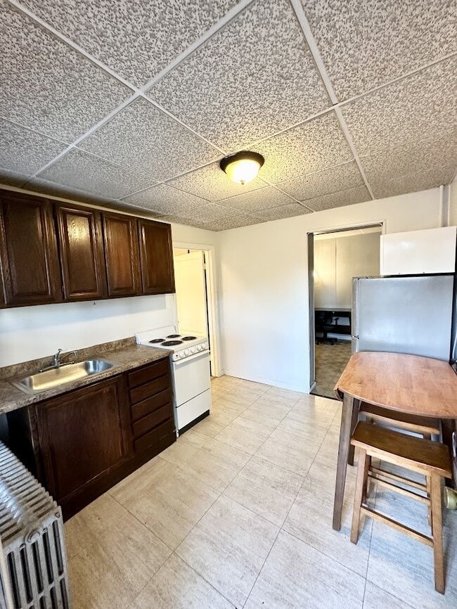 Building Photo - 12 Marshall St Unit 1R