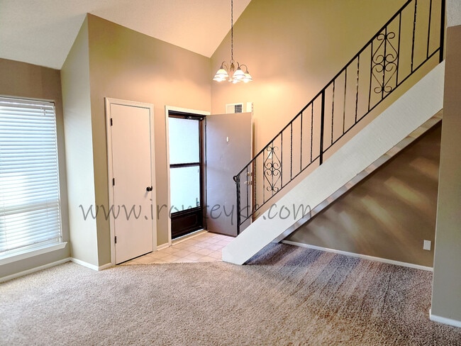 Photo - 10176 Haskins St