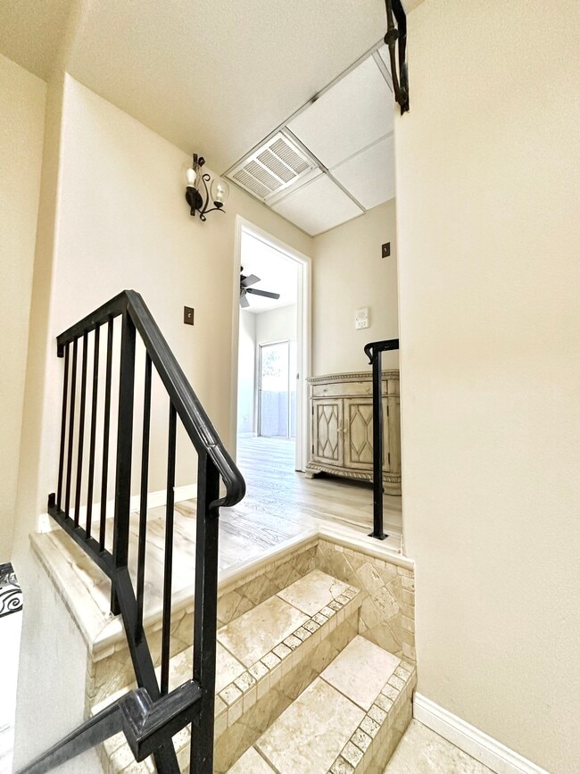 Photo - 15153 Burbank Blvd Condo Unit 5