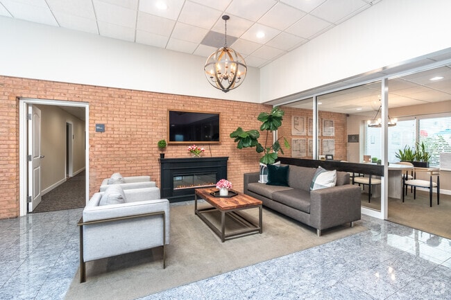 Leasing Office Lobby