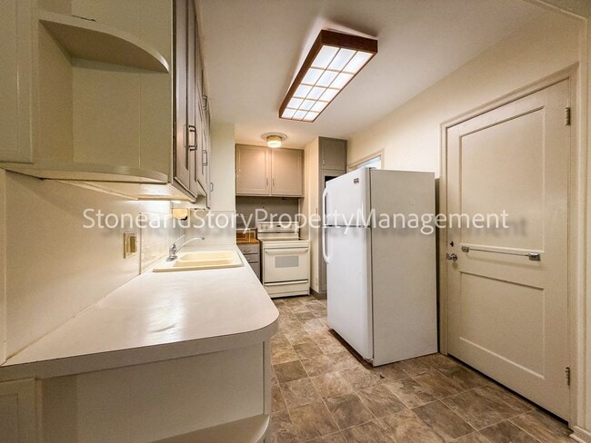 Photo - 1726 SW Medford Ave