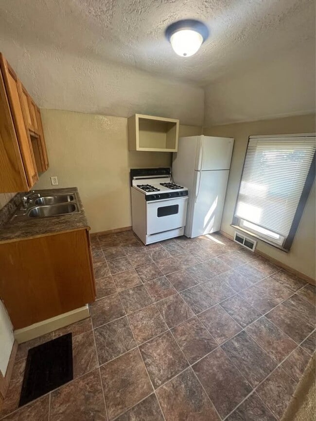 831 7th Ave SE Unidad 2