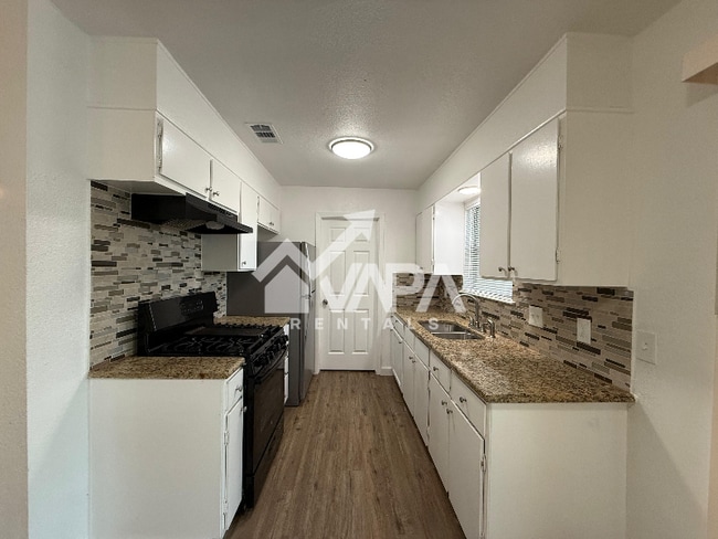 Photo - 1906 Wilsons Creek St