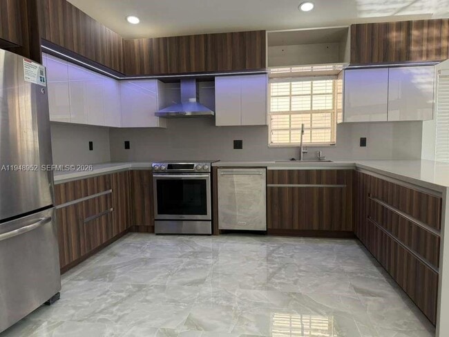 Building Photo - 189 Cameron Dr