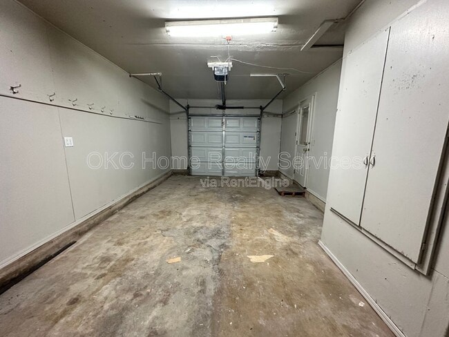 Photo - 1706 Surrey Pl