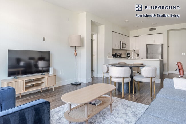 Photo - 3888 Artist Walk Common Unidad FL3-ID2133