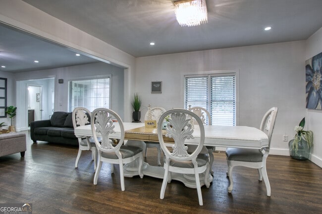 Photo - 3850 Wieuca Rd NE