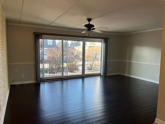 1125 Royal St George Dr