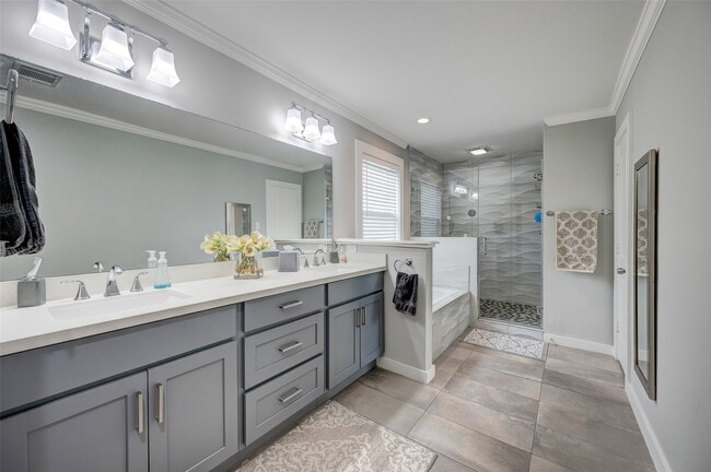 Photo - 5205 Irvington Blvd