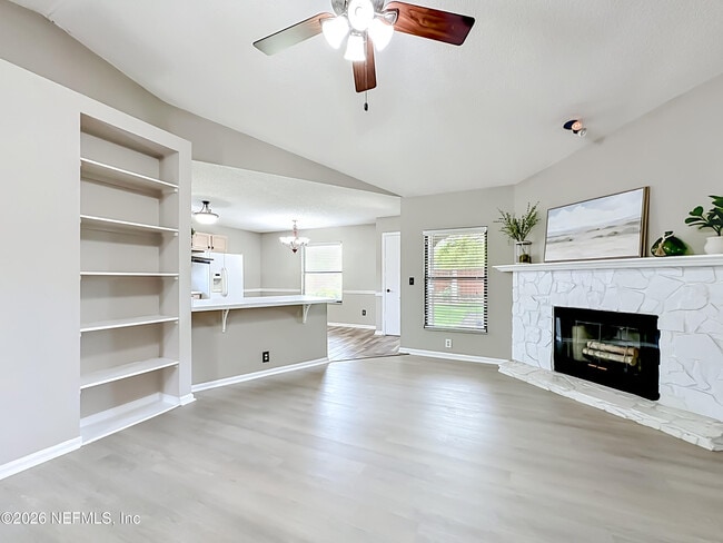 Photo - 341 Hickory Hollow Dr N