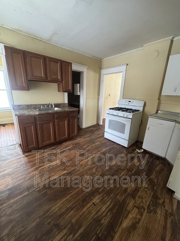 Photo - 100-102 Weyl Street