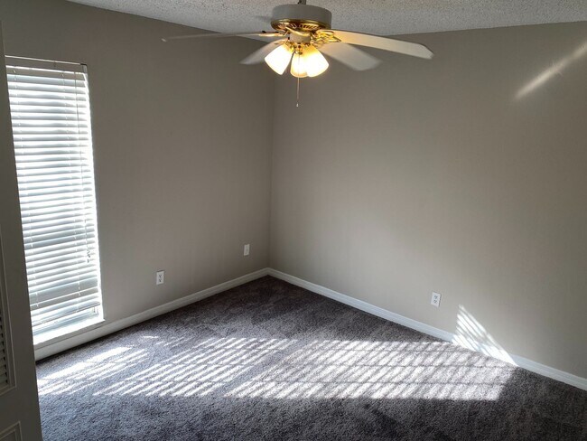 Photo - Serravella - 285-202 Unit 285-202