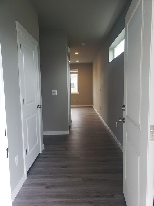 Photo - 203 Susan St Unit B
