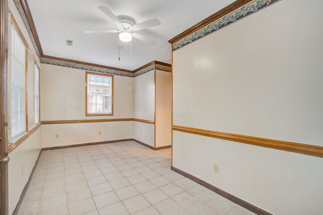 Photo - 198 Nassau St