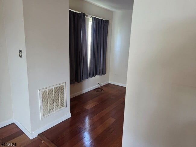 Photo - 426 Tompkins St