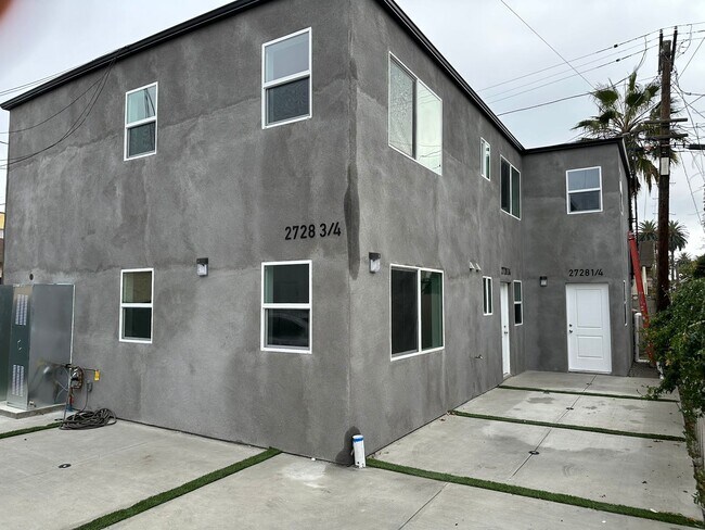 Photo - 2728 S Cloverdale Ave Unidad 4