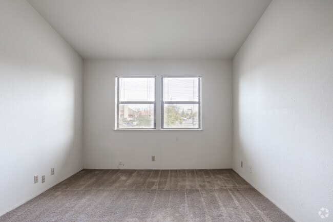 1HAB, 1BA - 800 ft² - Shadowbrook Apartments