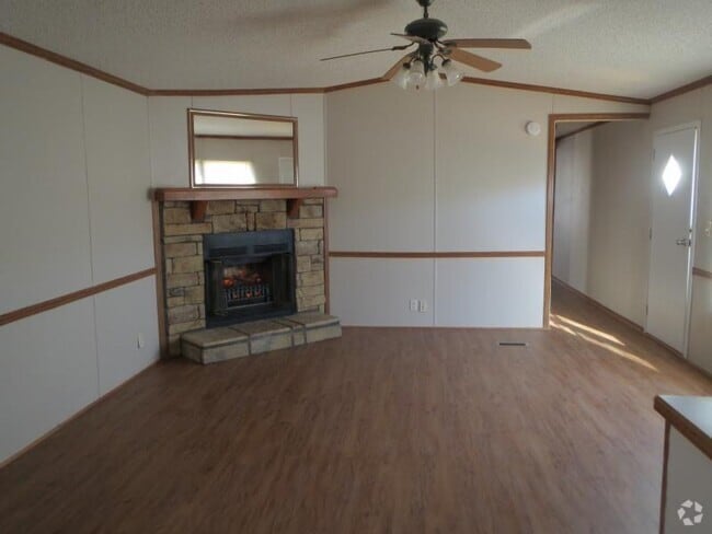 Building Photo - 213 Dogwood Ln Rental