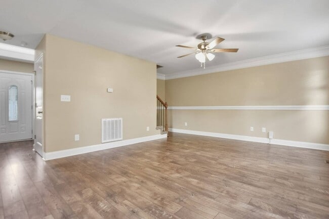 Photo - Three Bedroom in Magnolia Place!