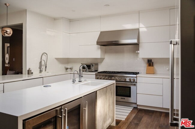 Photo - 15490 Milldale Dr