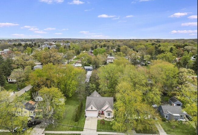 Photo - 115 S Chicago St