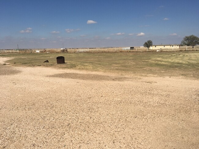 Photo - Livestock Auction converted to home 5 mile...
