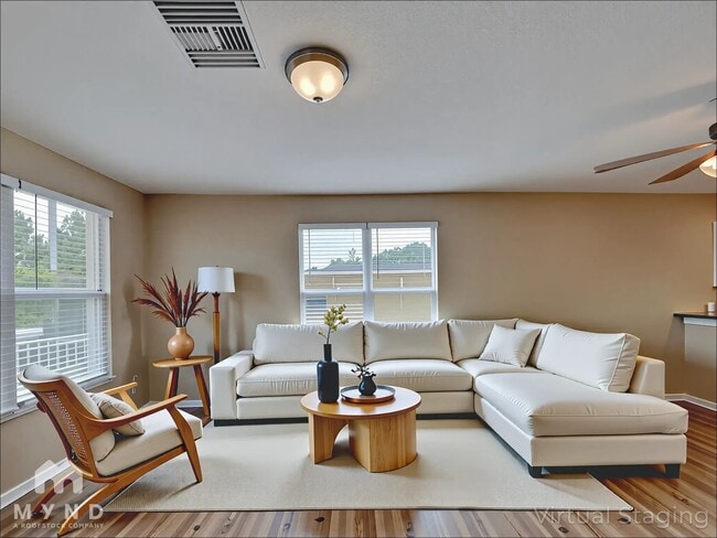 3217 Spooner Dr