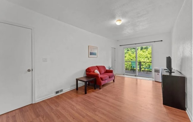 Photo - 6930 SW Brier Pl