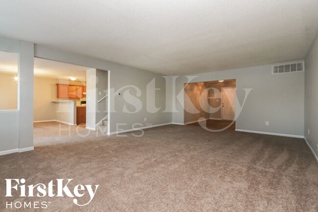 Photo - 1403 Round Lake Rd