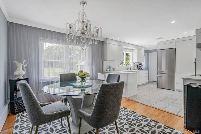 Photo - 47 Whitebrook Dr