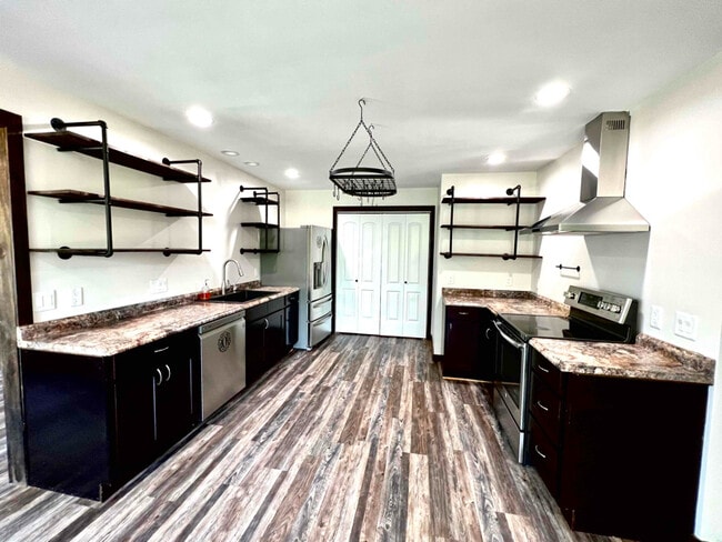 Photo - 296 Anderson Ln Apartamento Unidad A