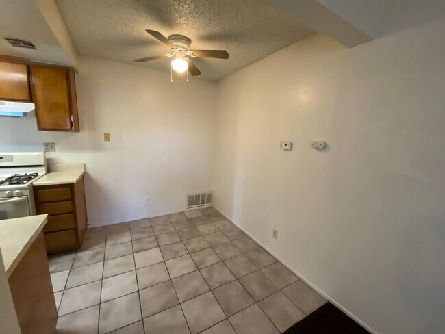 Photo - NewB AV T 1828 Unit 3