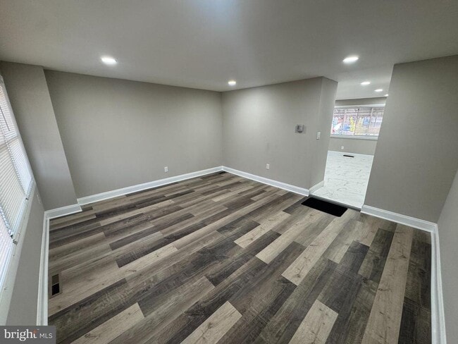 Photo - 8050 Lansdale Rd