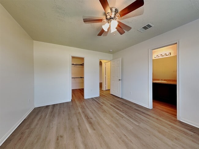 Photo - 3410 Maris Way