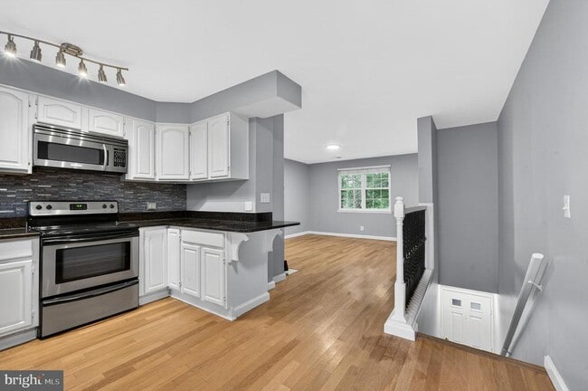 Photo - 2812 S Wakefield St