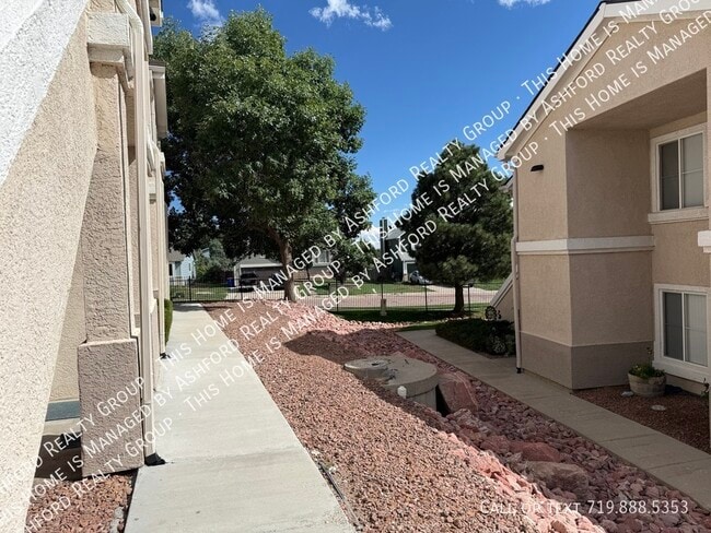 Building Photo - 3810 Strawberry Field Grove