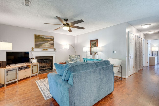 Photo - 1196 Village Creek Ln Unidad SI ID1602732P