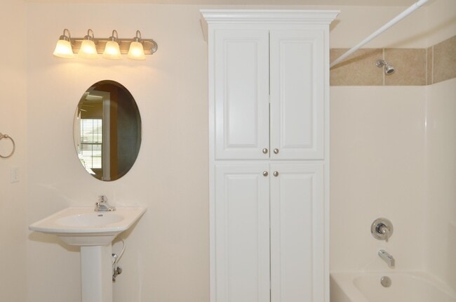 Photo - 6505 Nick St