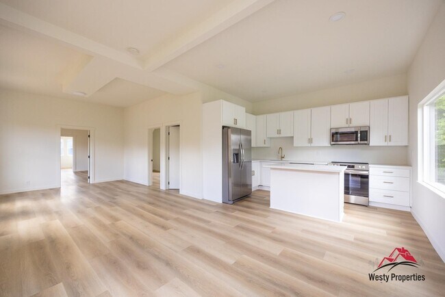 Photo - 542 NE Brazee St